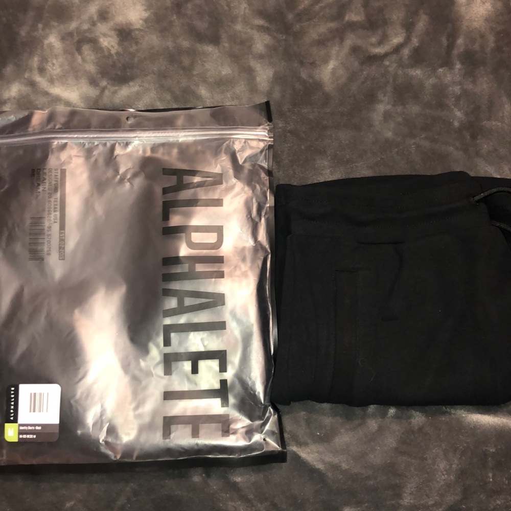 Alphalete men’s identity shorts